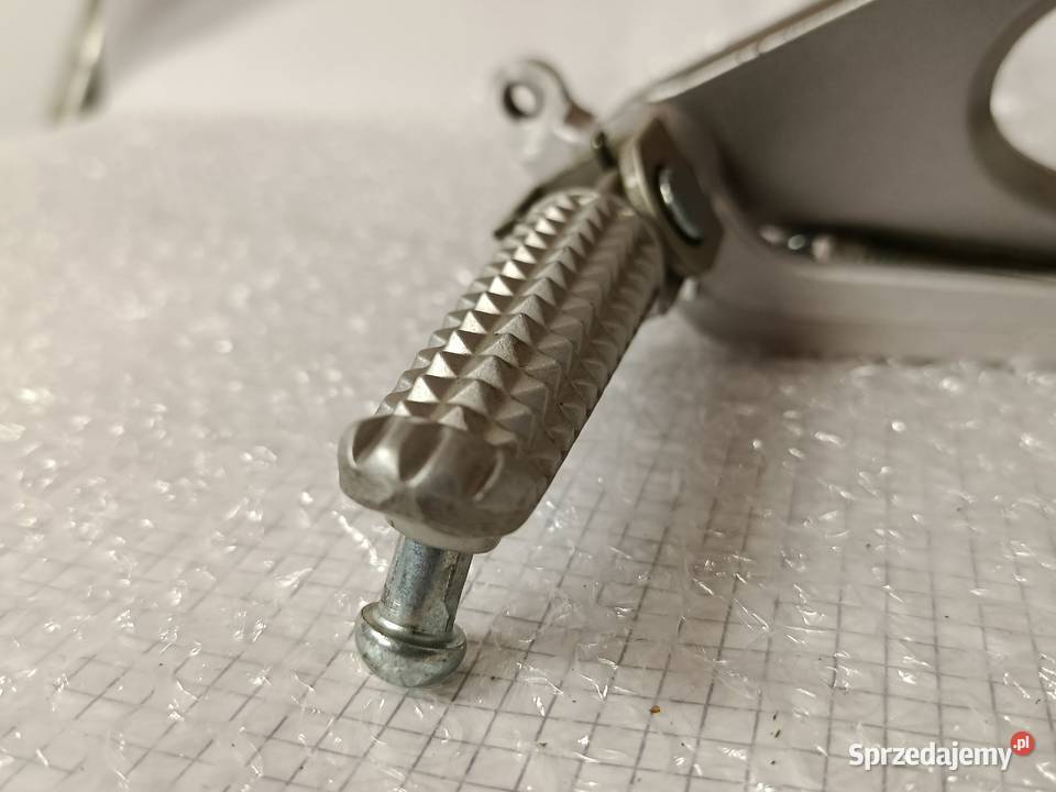 Yamaha R1 RN 12 set prawy podnóżek Warszawa