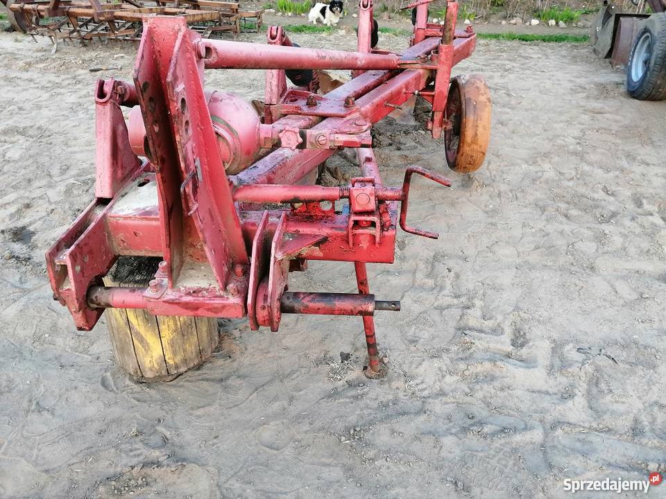 Pług UNIA ATLAS 4 skibowy Lubraniec