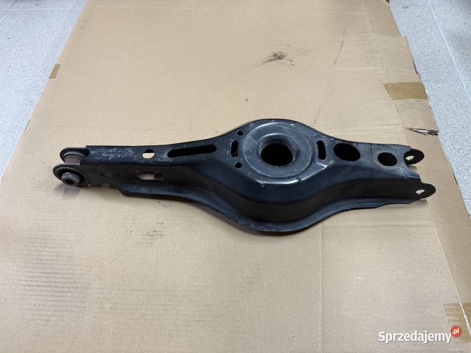 Toyota Chr 18 hybryda wahacz dolny tył oryginał osobowe Wahacze Kolbuszowa Dolna