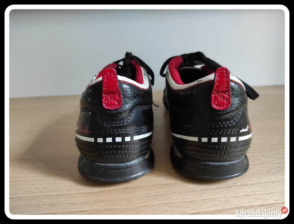 ADIDAS buty sportowe halówki do piłki nożnej 33 mazowieckie Płock sprzedam