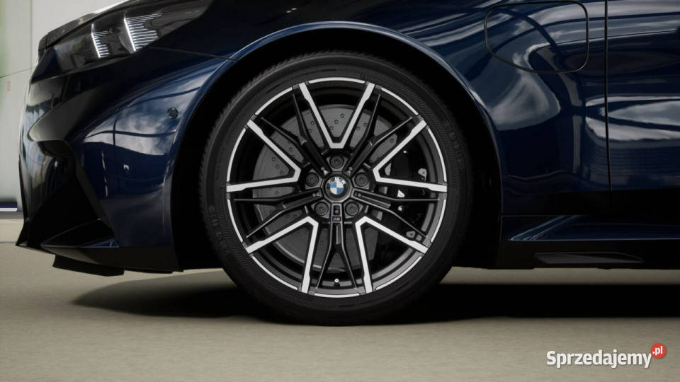BMW M5 BMW M5 Touring NOWE BMW M5 Dostępne ręki 4395cm3