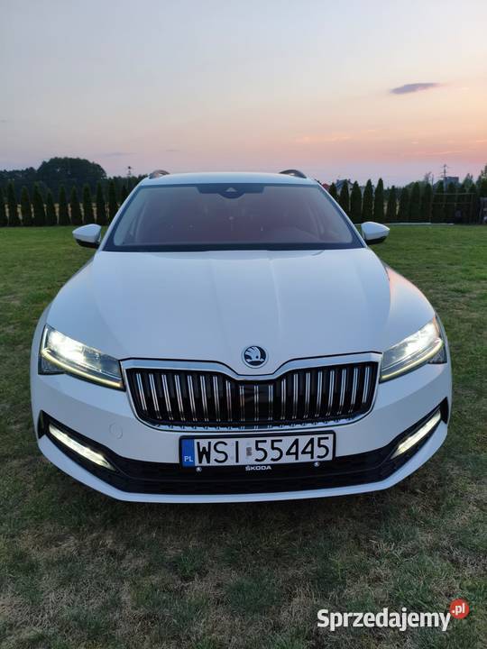 Skoda Superb III 20 TDI 150 Ambition LED 2020r światła przeciwmgielne Superb Chodów