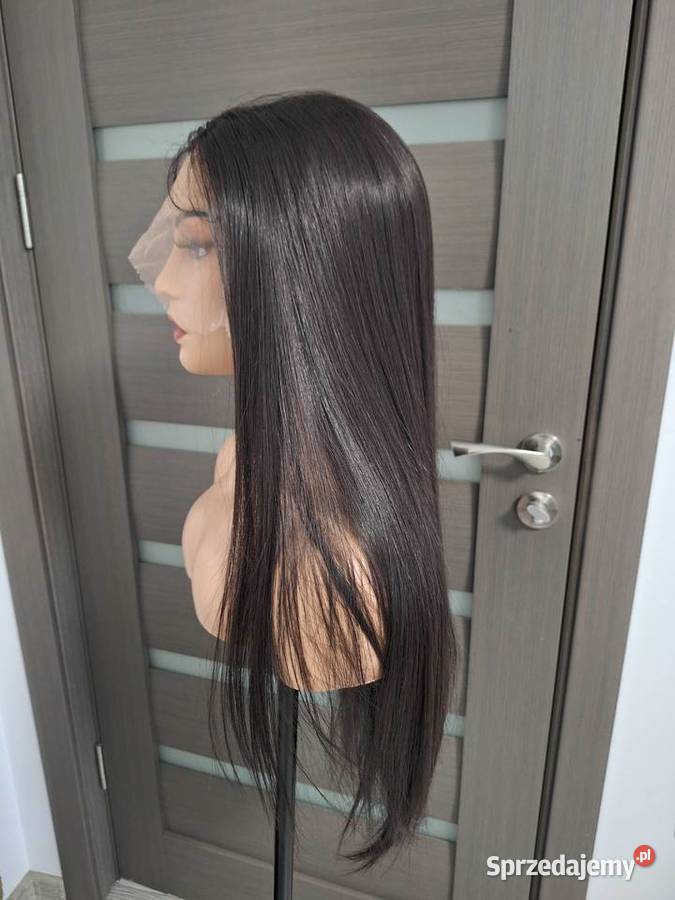 Długa ciemnobrązowa peruka z koronką z przodu Malbork