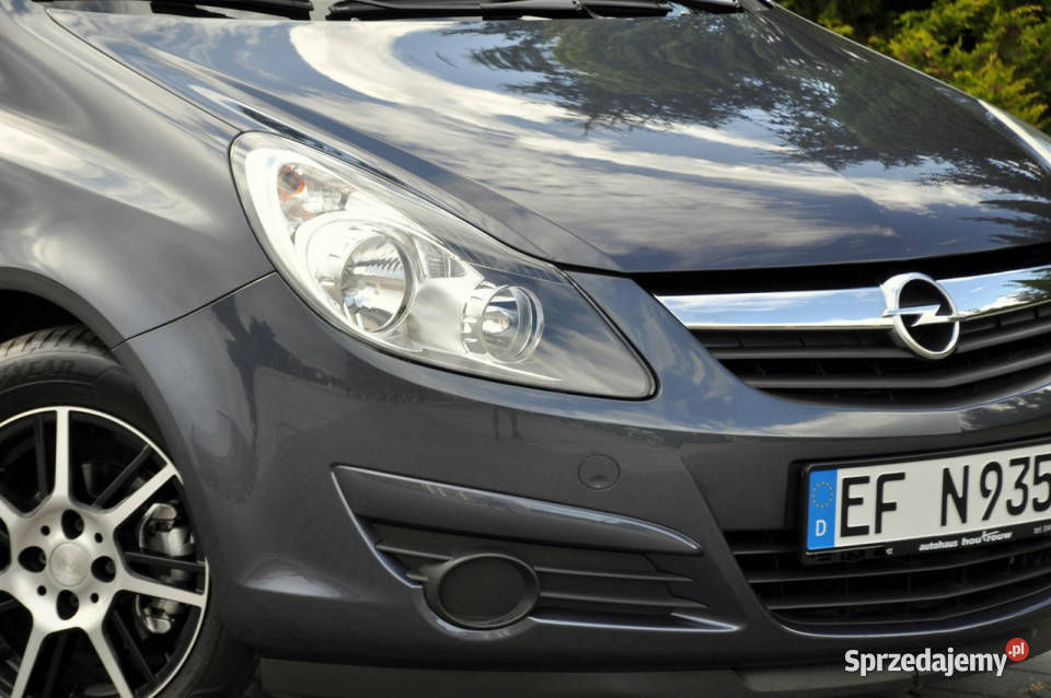 Opel Corsa 12i70WelurKlimatronikGrzana ESP