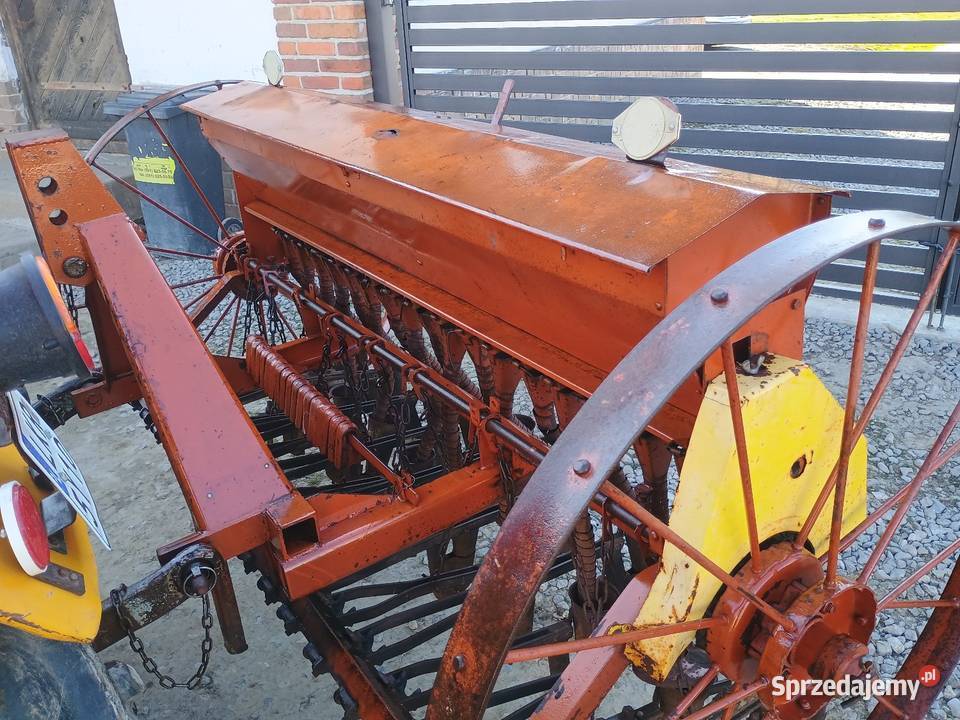 Siewnik zbożowy Meprozet Fabryczny 17 w Izbica