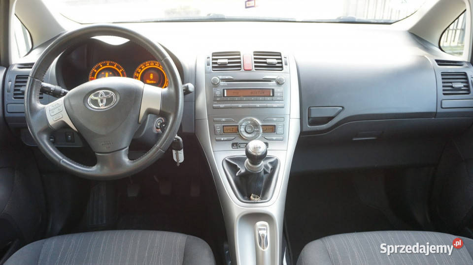 Toyota Auris zarejestrowany ubezpieczony Zielona Góra sprzedam
