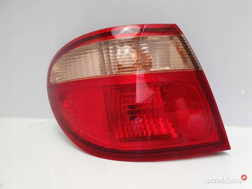 Nissan Almera N16 sedan TYLNA LAMPA LEWA lewy