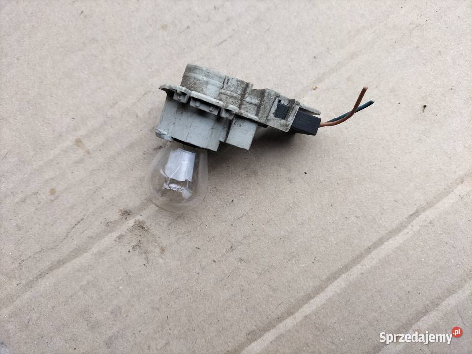 AUDI 80 B3 B4 A6C4 OPRAWKA ŻARÓWKI TYLNEJ LAMPY Kamień-Kolonia