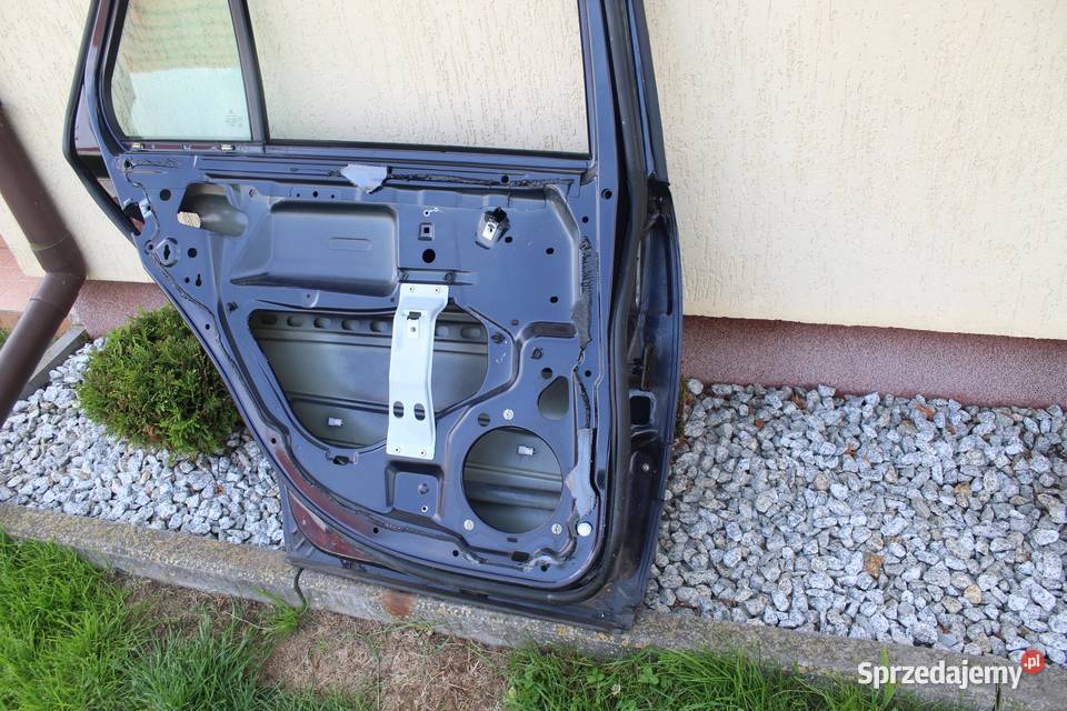 DRZWI LEWY TYŁ TYLNE C359 MERCEDES W203 KOMBI osobowe sprzedam
