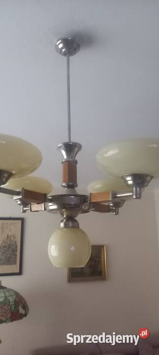 Czteroramienny żyrandol z kloszami w stylu Art Skierniewice