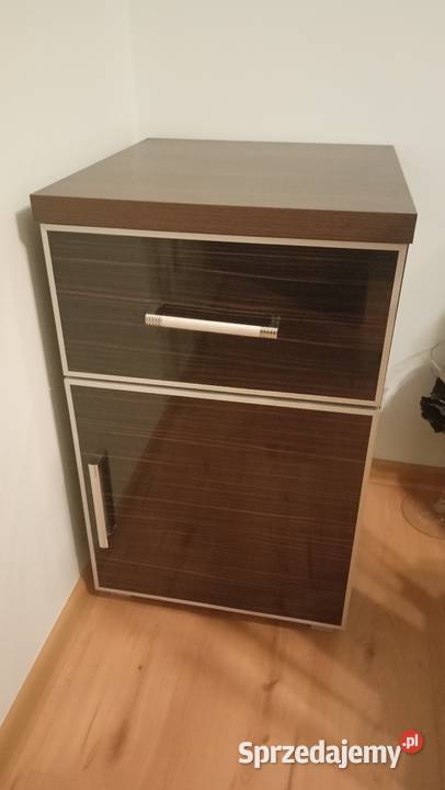 Komoda witryna i szafka Komody sprzedam