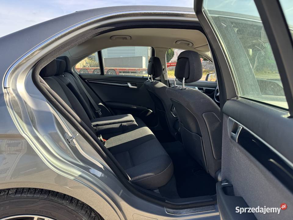 Mercedes C 18 BENZYNA Klimatronik Nawigacja Ledy Konin