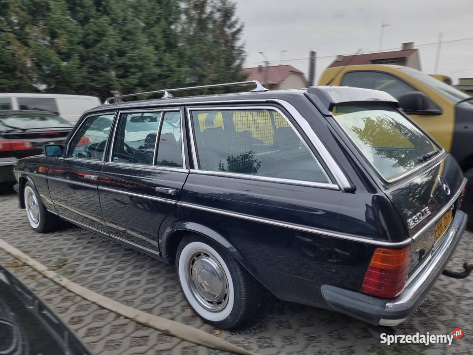 MercedesBenzW123 Mercedes W123 Obiekt muzealny nieuszkodzony Brzeziny