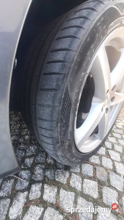 Toyota Avensis Kombi 18 Benzyna z potwierdzonym 1798cm3 Karpacz
