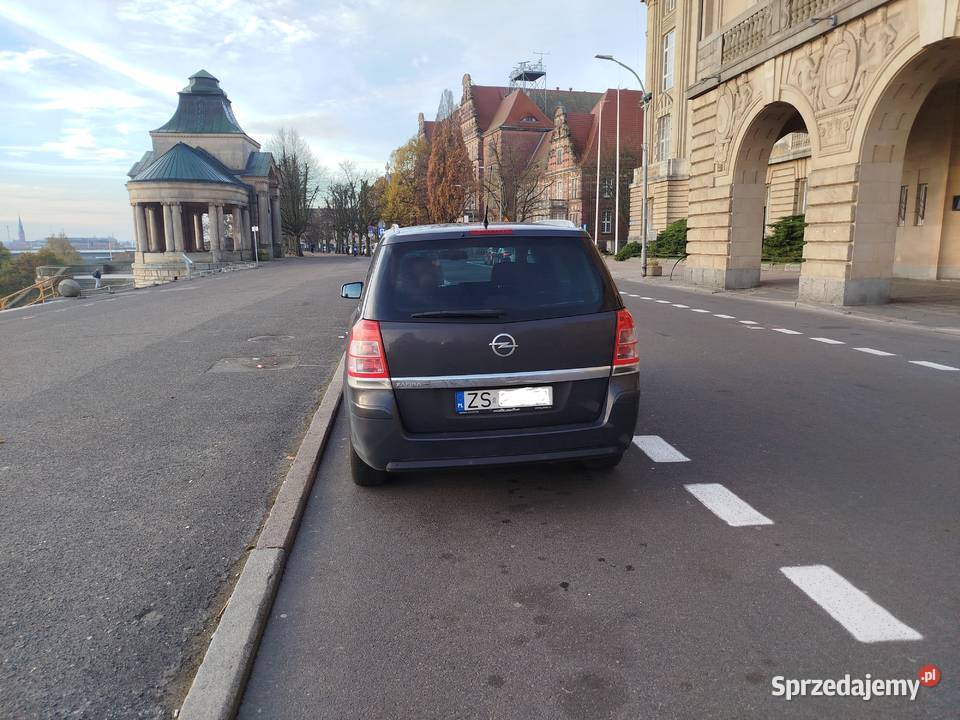 OPEL ZAFIRA B 18 XER 2015 r salon I wł serwis Zafira Szczecin sprzedam