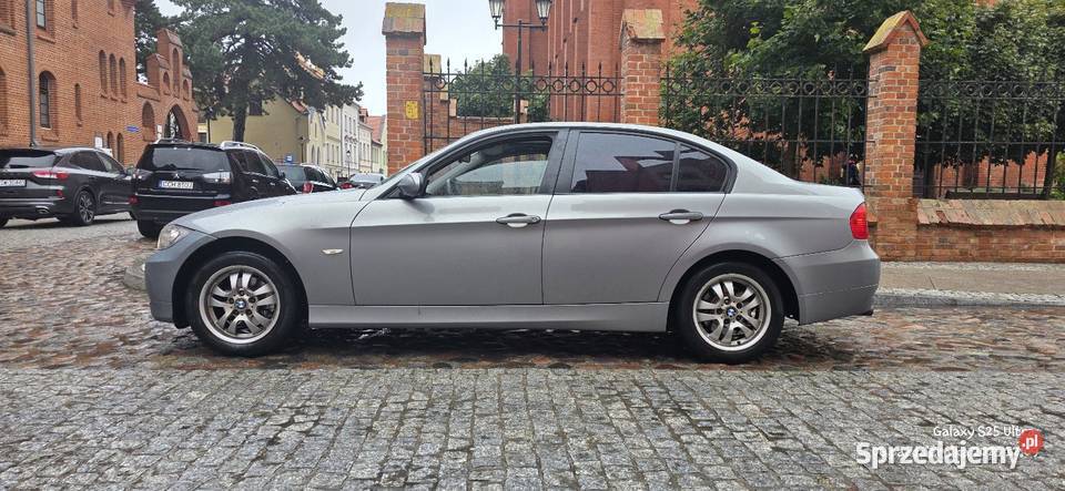 BMW 320i E90 CD