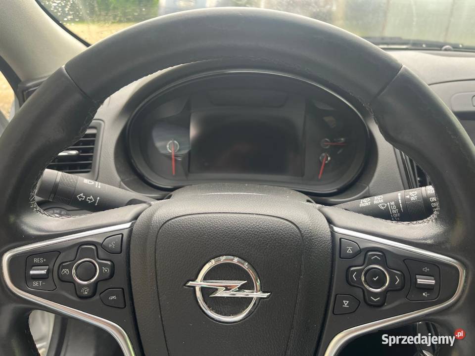 OPEL INSIGNIA OKAZJA SPROWADZONY Z SZWAJCARII Rok produkcji 2016 Legnica