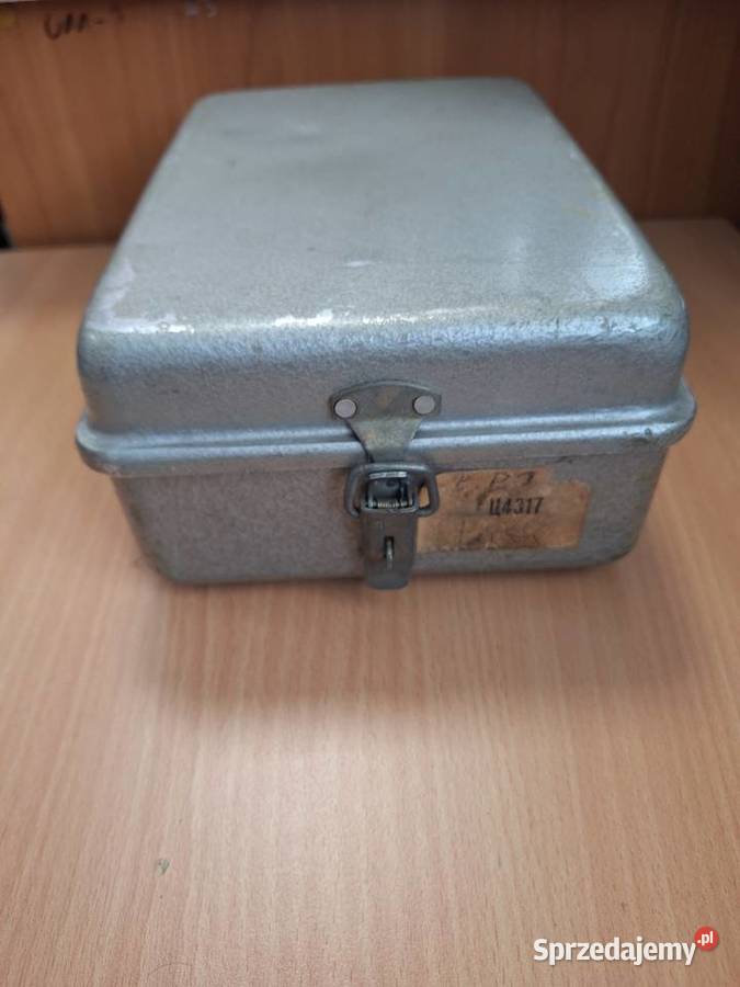 To analogowy miernik uniwersalny C4312 produkcji Łódź