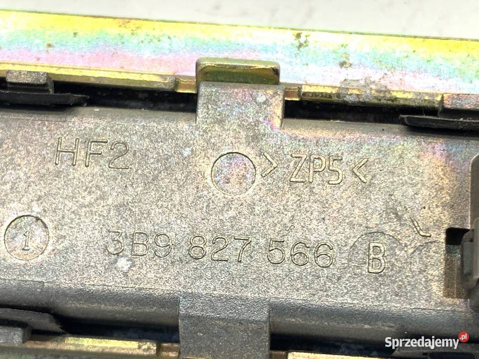 KLAMKA KLAPY TYŁ VW PASSAT B5 FL 3B9827566B