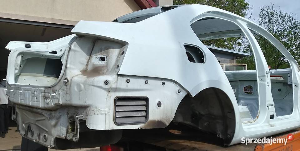 SKODA OCTAWIA III Ćwiartka Błotnik Próg LF9F Dębno