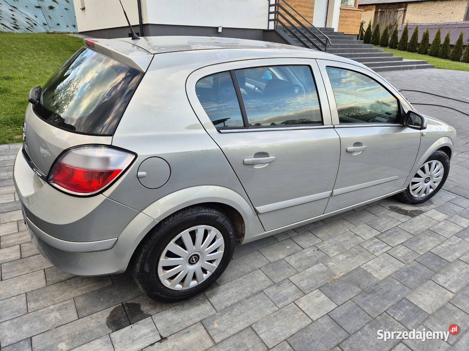 Opel Astra H 17CDTI 2006 r przebieg 271 Astra Wierbka