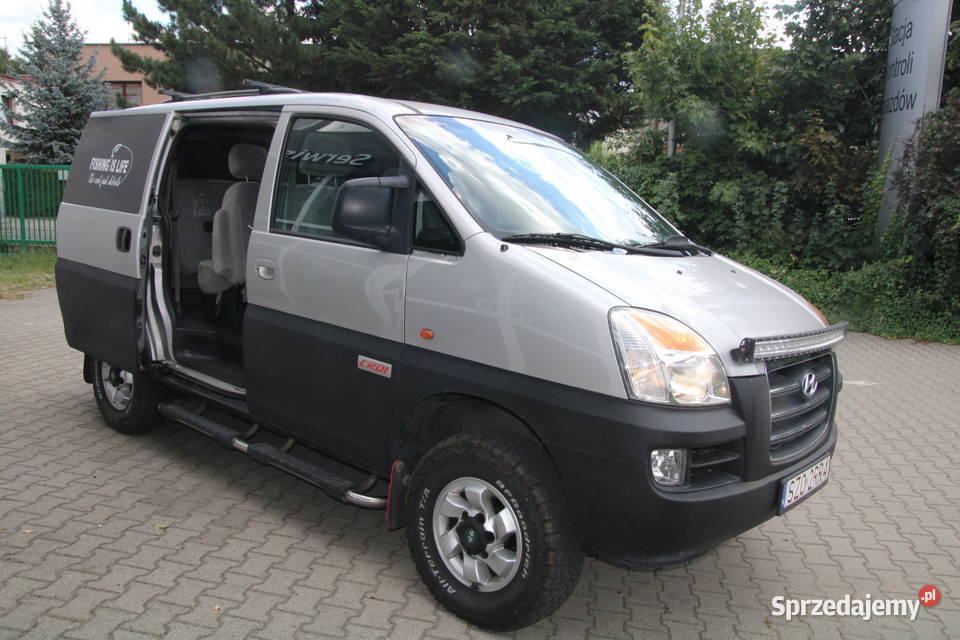 HYUNDAI STAREX H1 25 CRDi 4WD Hak Smolec