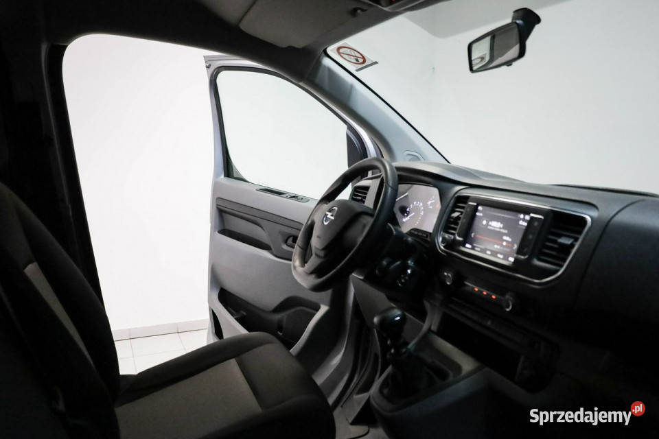 Opel Vivaro Salon Polska9 srebrny Konstantynów Łódzki