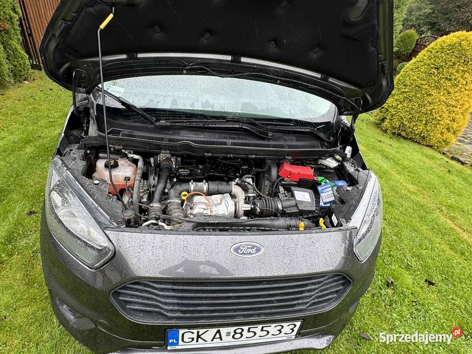 Ford transit courier 2021 niski przebieg polskii nieuszkodzony