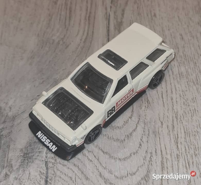 Autko samochód resorak Hot Wheels Nissan maxima sprzedam