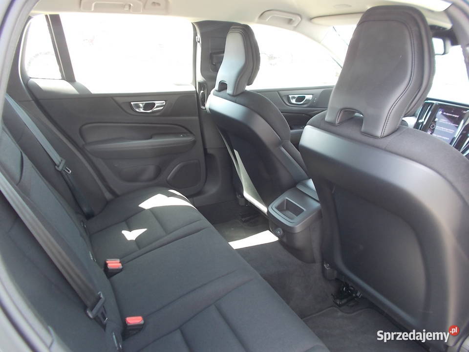 VOLVO V60 B3 20 benz hybryda Automat salon podkarpackie Dębica