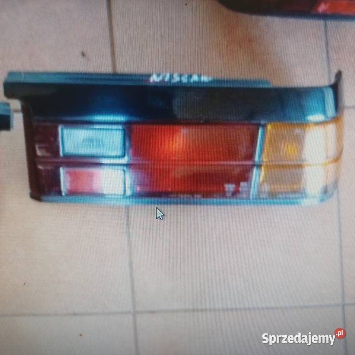 Nissan Sunny B11 Coupe lampa tyl wielkopolskie