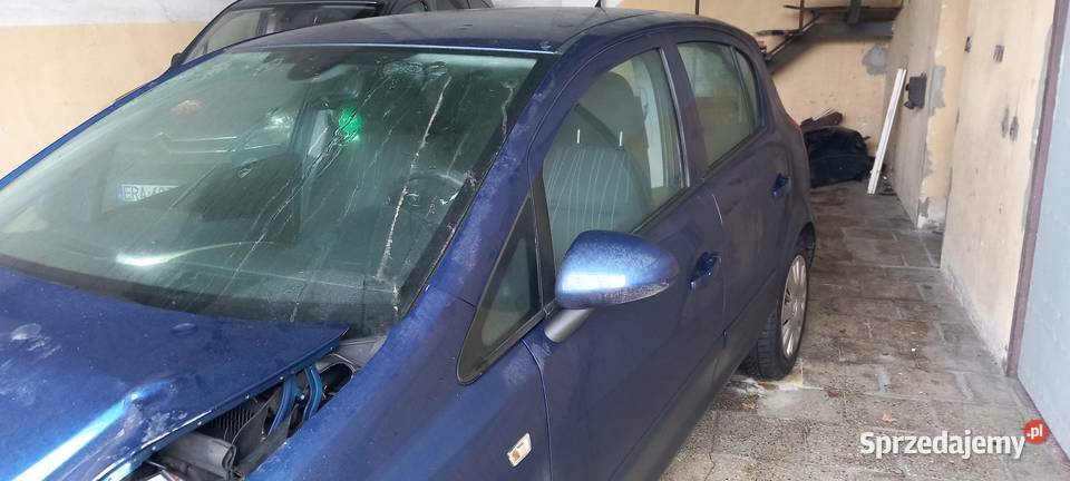 Opel Corsa uszkodzony Kłomnice