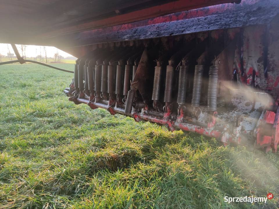 Przyczepa samozbierająca Mengele Garant 5402