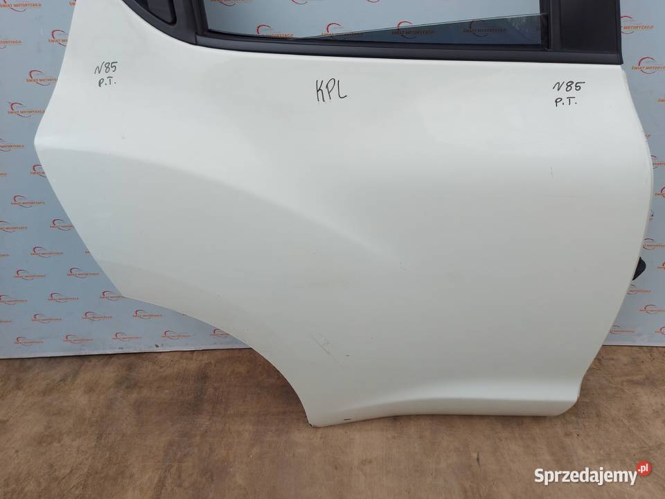 NISSAN JUKE 10r drzwi prawe tył 170 mikronów osobowe Drzwi Kielce sprzedam