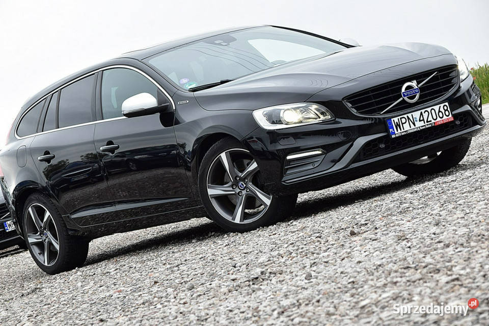 Volvo V60 24D6 AWD 288 RDesign Plugin Hybrid Led tempomat Motoryzacja Nowe Kucice