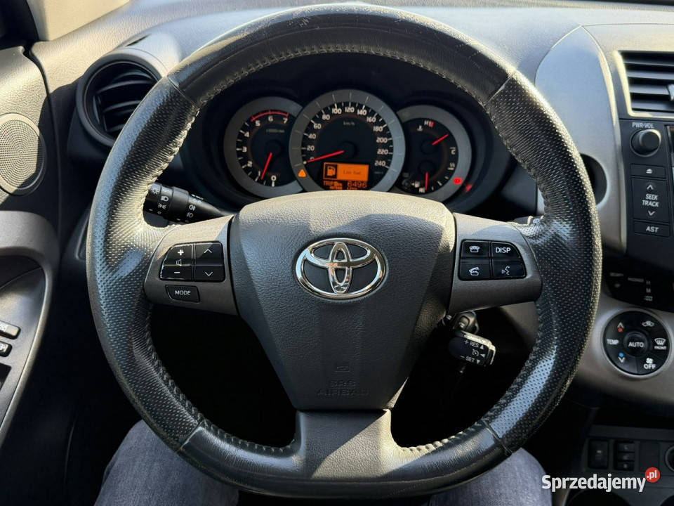 Toyota RAV4 Toyota RAV4 4x4 22D 2011 Bogata Gostyń