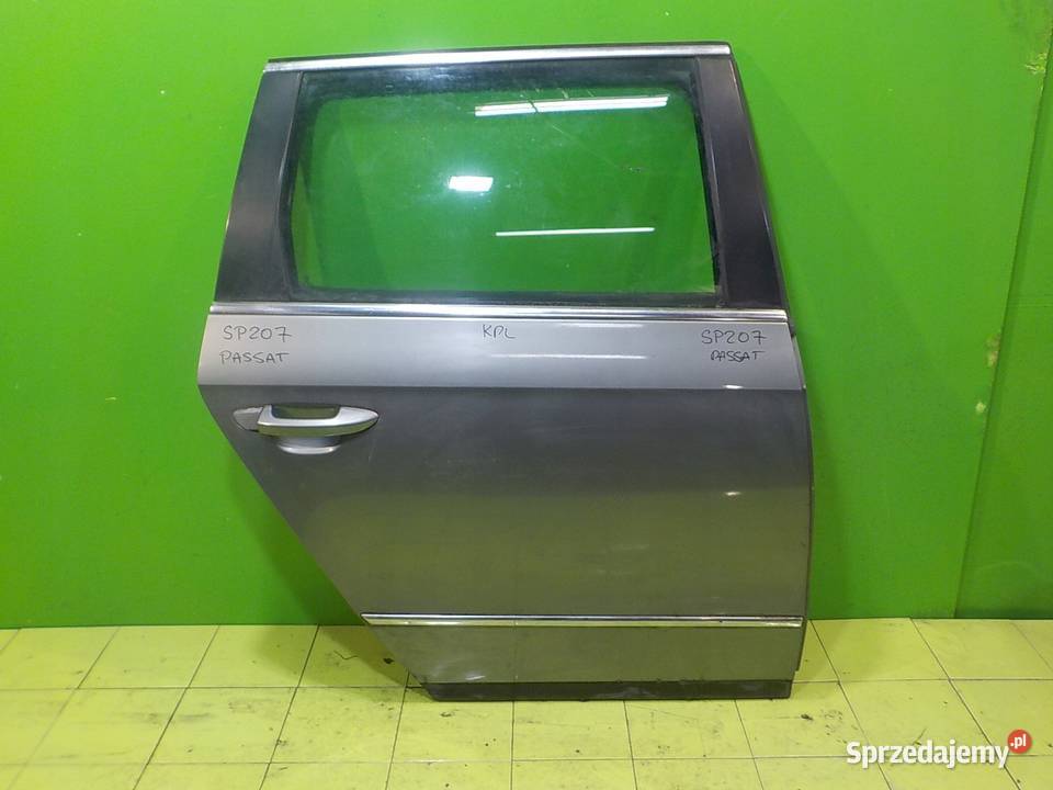 VW PASSAT B6 06r KOMBI drzwi prawe tyl kompletne osobowe Suków