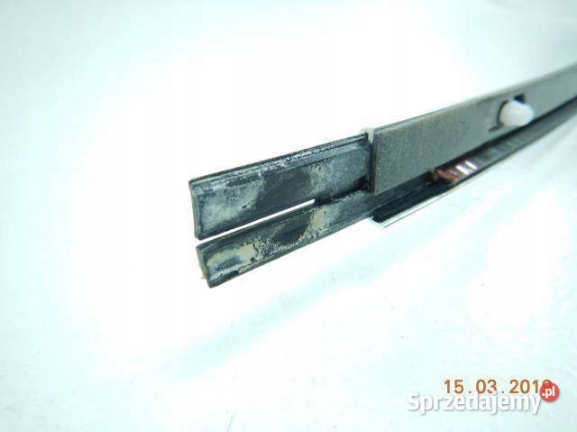 LISTWA KAROSERYJNA PRAWA CADILLAC BLS 0610