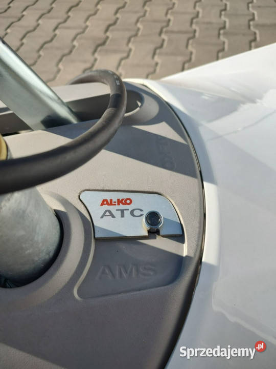 przyczepy kempingowe Knaus Sport 580 QS ręki Gaj