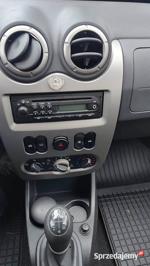 Dacia Sandero Stepway 16 benzyna crossover