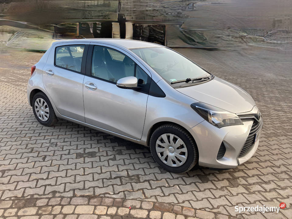 Toyota Yaris 2014 stan idealny niski przebieg Mińsk Mazowiecki sprzedam