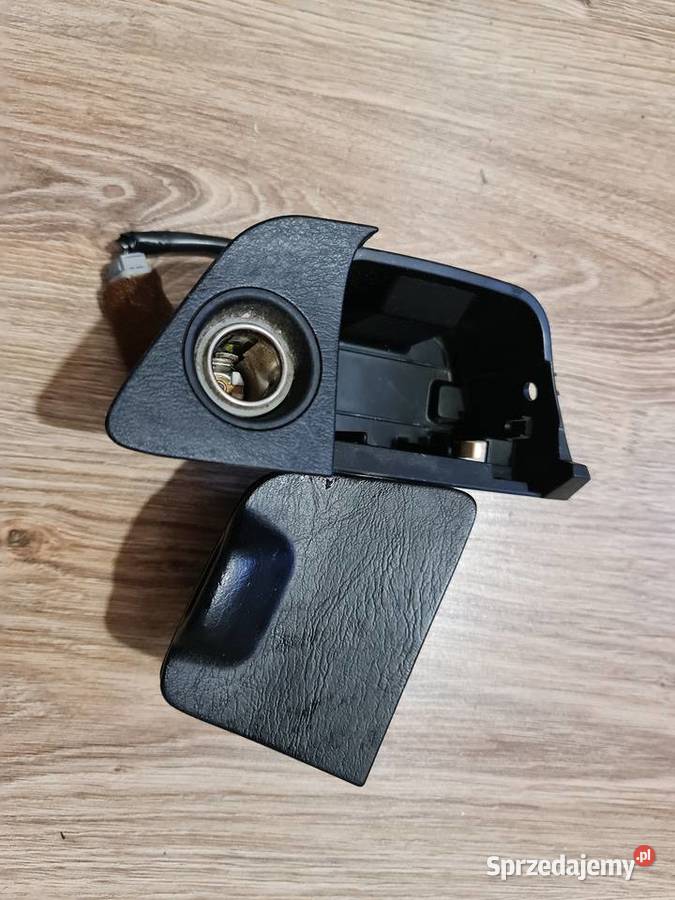 Popielniczka Toyota Carina E osobowe Gliwice