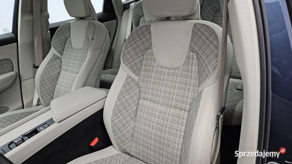 Volvo XC 60 B4 D Essential Z Polskiego Salonu ABS Warszawa