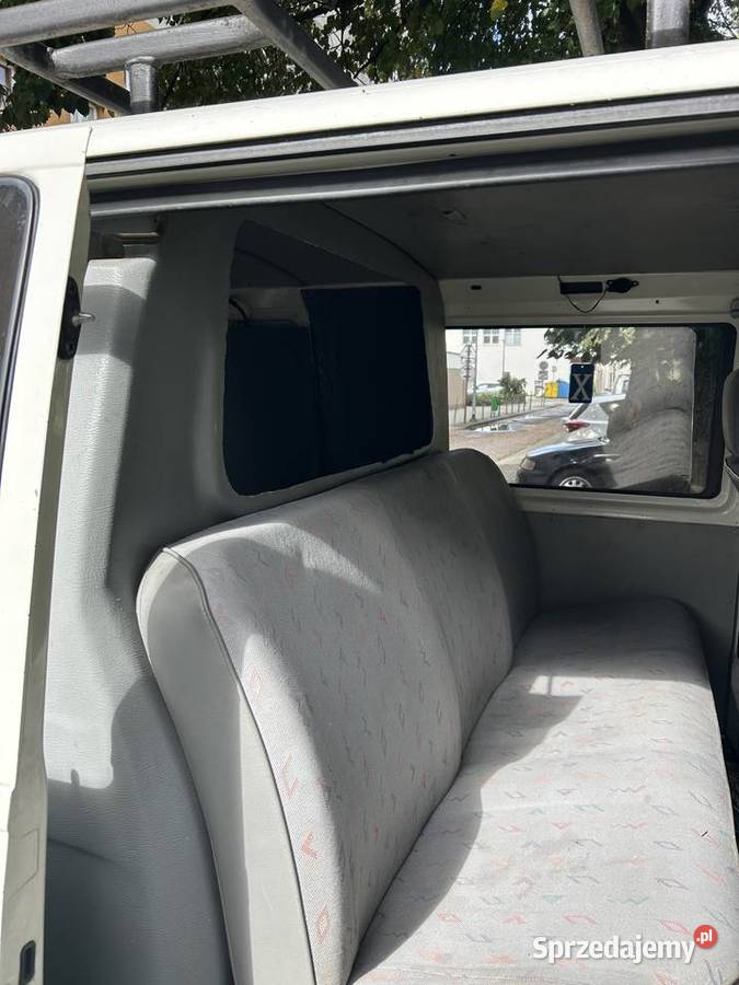 Volkswagen Transporter T4 25 TDI 5 osobowy nieuszkodzony