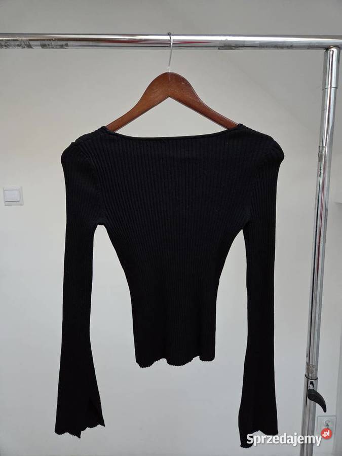 Czarny top sweterek z dzianiny w prążki wiskoza Rozmiar 34(XS) Liszki