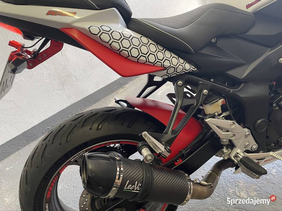 Suzuki GSR 750 Bolesławiec