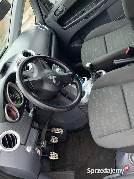 Mitsubishi Colt 11 benzyna 2005r Rok produkcji 2005 mazowieckie