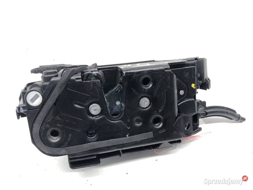 ZAMEK DRZWI LEWY TYŁ VW PASSAT B8 Kombi osobowe