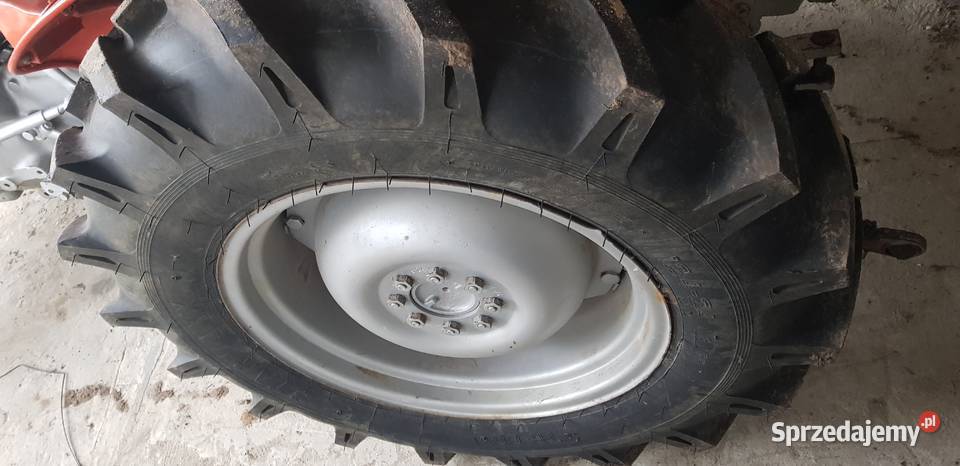 Ciągnik Massey Ferguson 135 Szydłów