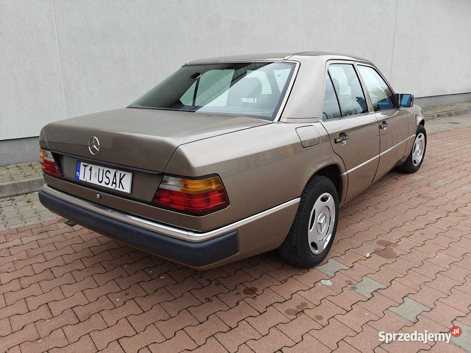 W124SEDAN20DSZYBERDACH Radomsko